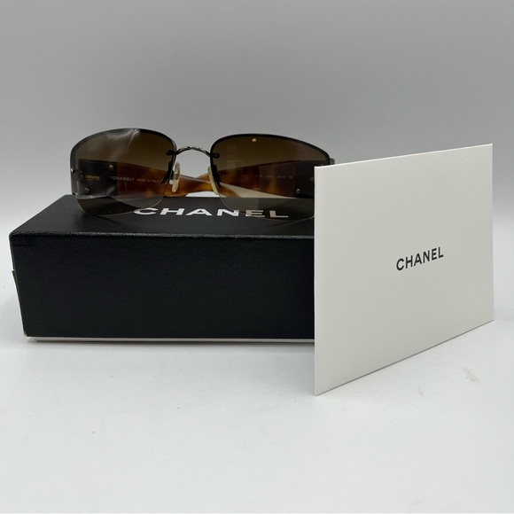 Chanel Crystal CC Logo Sunglasses 4117 B Tortoise Shell Brown - Picture 1 of 9